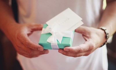 Meaningful-Pre-wedding-Gifts-FWD-Vivah