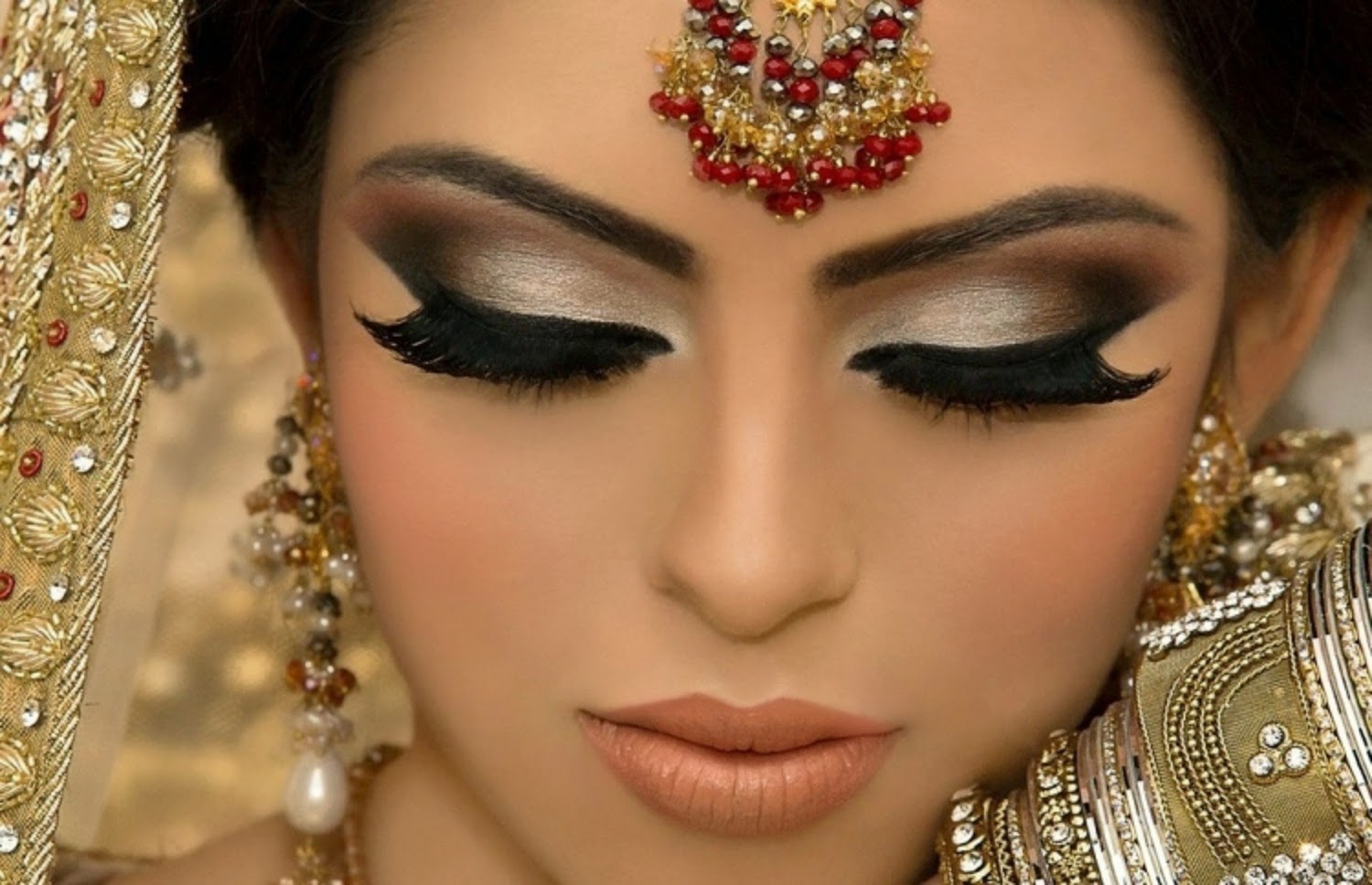 FWD Vivah 1 How To Create The Best Wedding Look Through Eye MakeUp