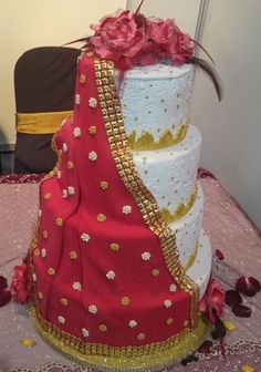FWD Vivah When wedding cakes make a fashion statement (4)